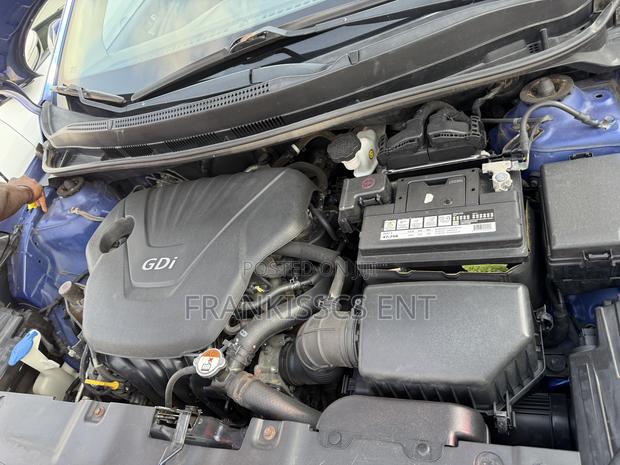 Hyundai Accent SE 2013 Blue photo 6