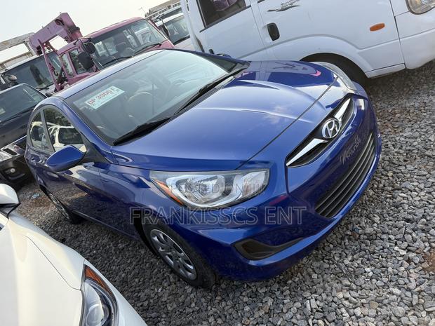 Hyundai Accent SE 2013 Blue