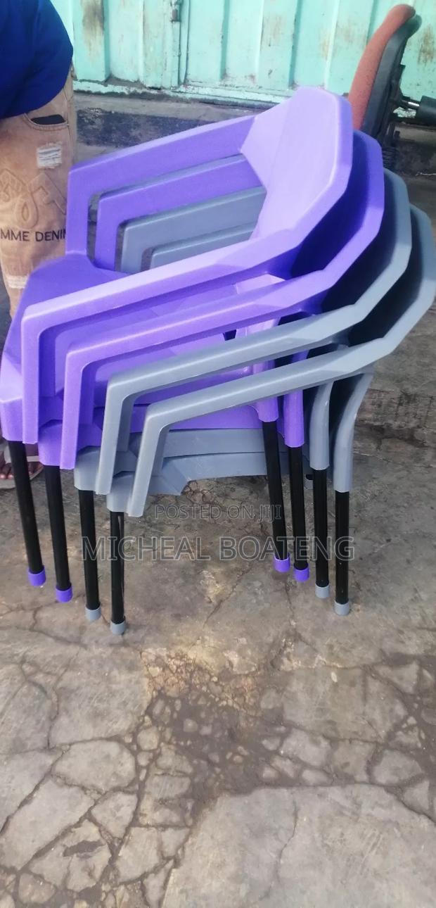 Quality Plastic Chairs · Photo 4