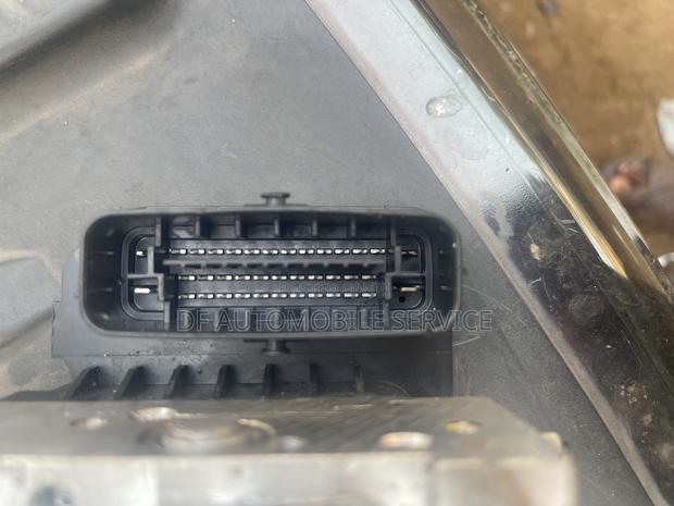 Toyota Rush Abs Pump Module photo 2