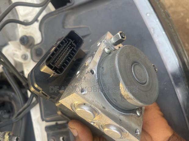 Toyota Rush Abs Pump Module photo 5