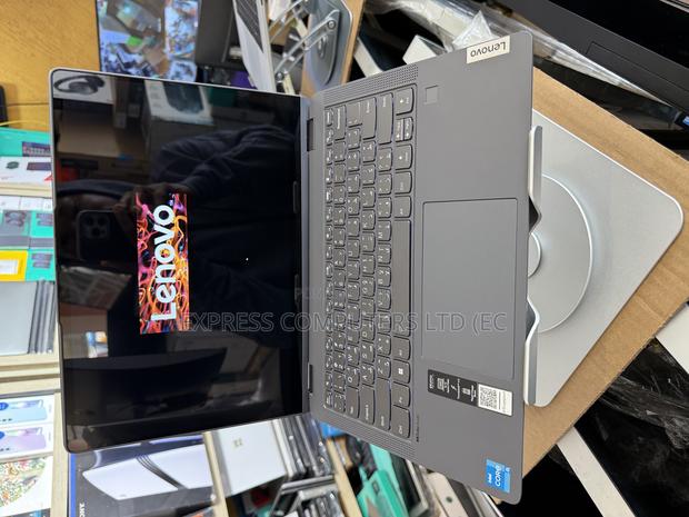 Laptop Lenovo IdeaPad Flex 14 8GB Intel Core I3 SSHD (Hybrid) 256GB