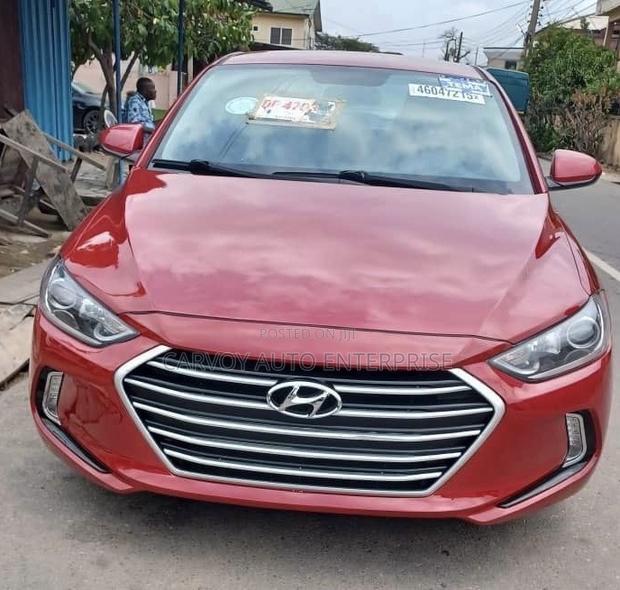 Hyundai Elantra SE Sedan FWD (2.0L 4cyl 6M) 2017 Red