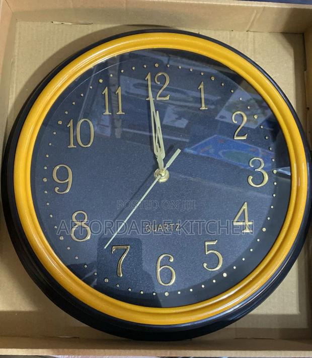 Quartz Wall Clock · Photo 4
