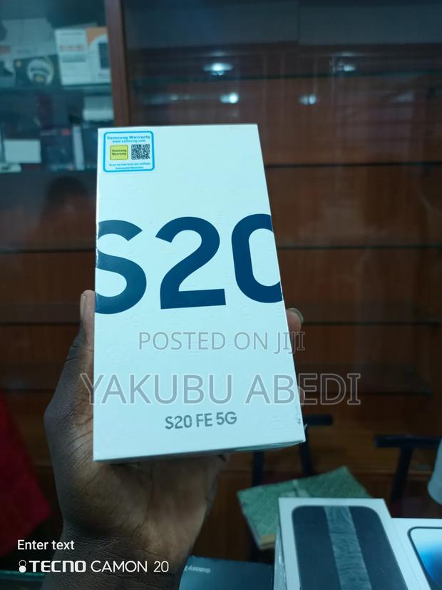 New Samsung Galaxy S20 FE 128 GB Blue photo 2
