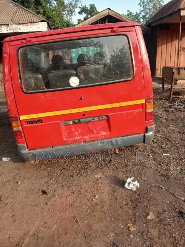 Ford Transit 2021 Red photo 5