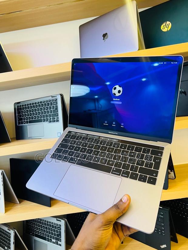 Laptop Apple MacBook Pro 2017 8GB Intel Core I5 SSD 256GB photo 3
