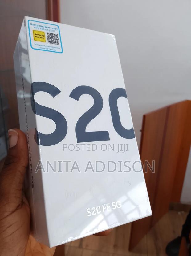New Samsung Galaxy S20 FE 128 GB Black · Photo 4