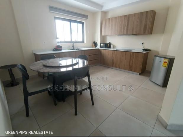 2 Bedroom and 1 Bedroom Airbnb Apartment · Photo 4