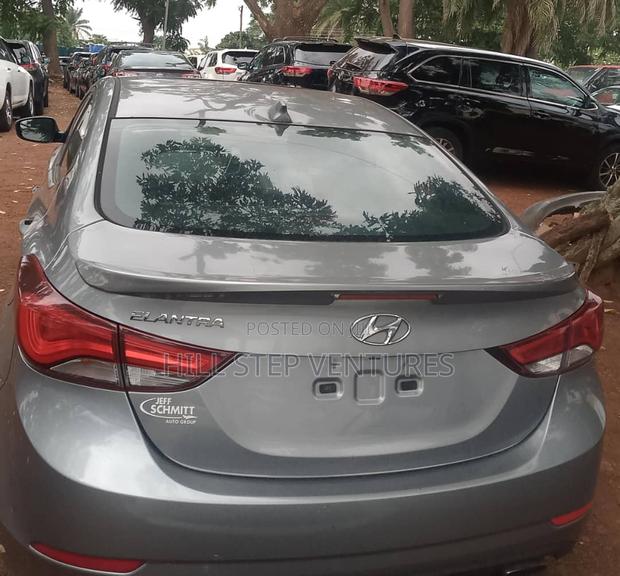 Hyundai Elantra 2016 Gray