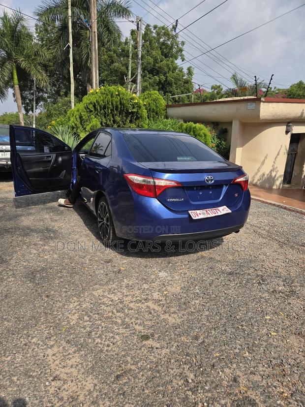 Toyota Corolla S 4dr Sedan (1.8L 4cyl CVT) 2016 Blue photo 12