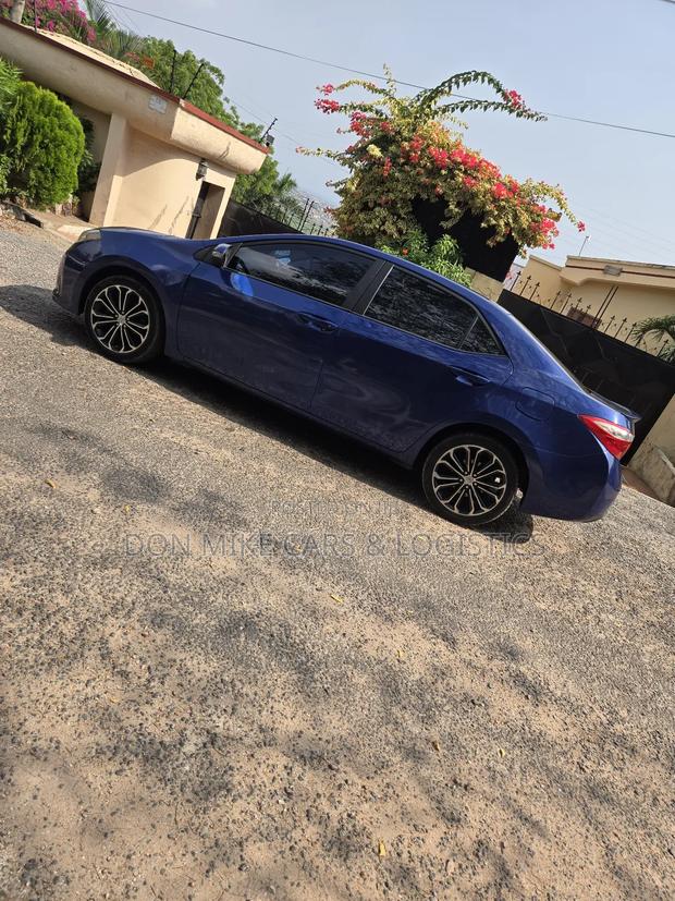 Toyota Corolla S 4dr Sedan (1.8L 4cyl CVT) 2016 Blue photo 14
