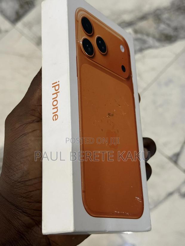New Apple iPhone 17 Pro Max 512 GB Orange photo 4