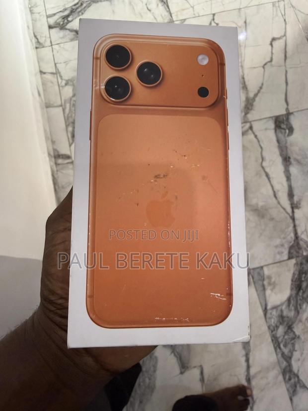 New Apple iPhone 17 Pro Max 512 GB Orange photo 2