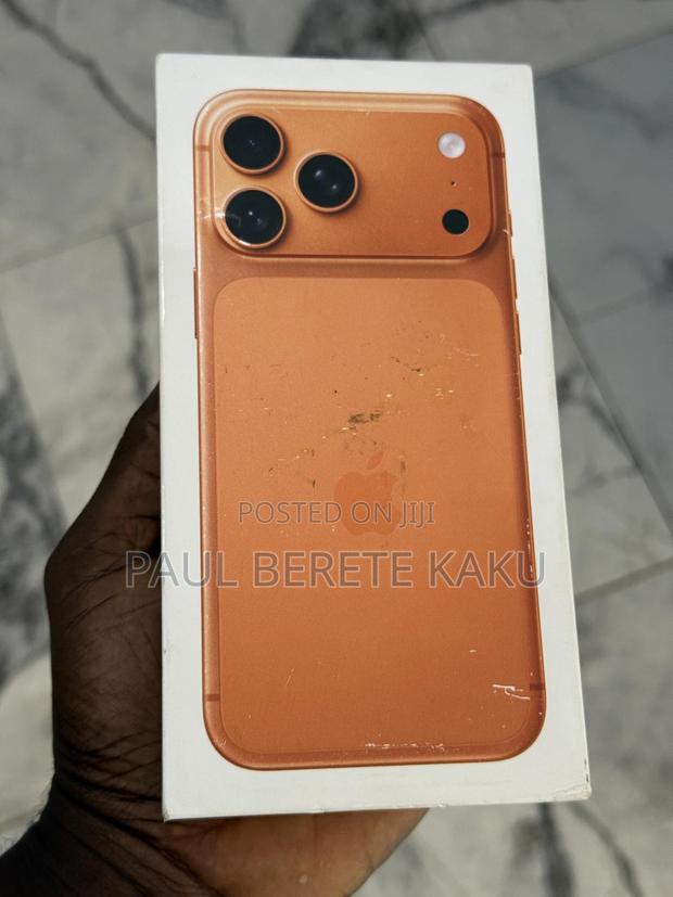 New Apple iPhone 17 Pro Max 512 GB Orange photo 3