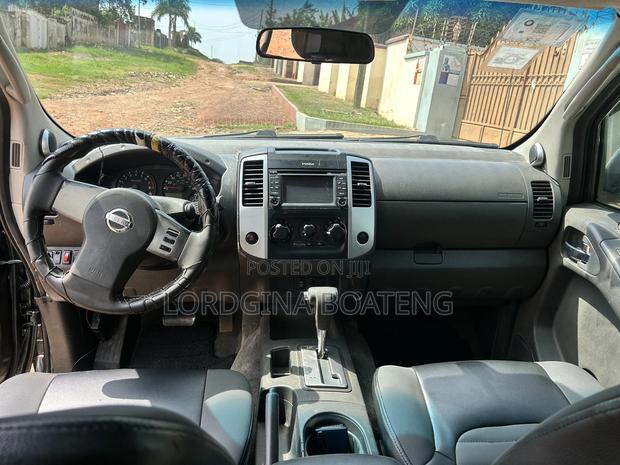 Nissan Pick-Up 2006 Green