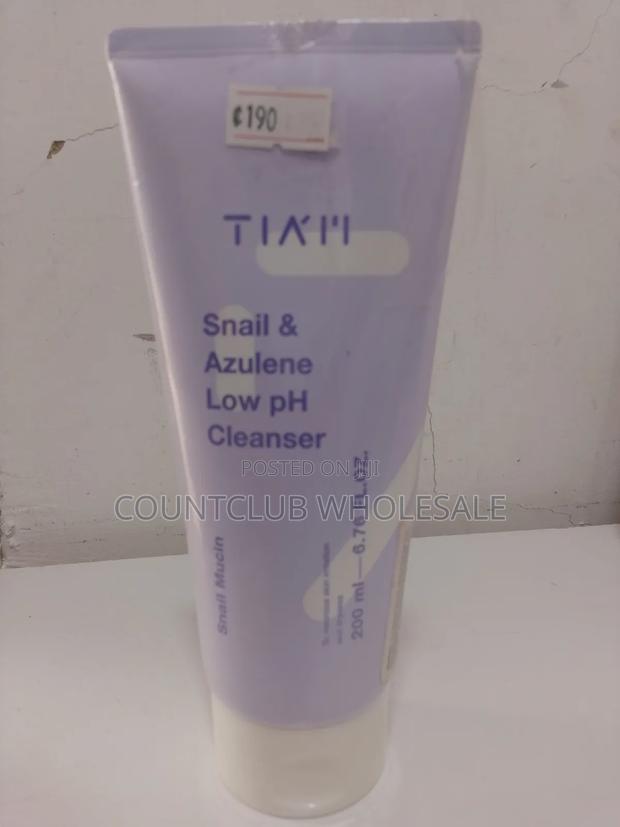 Snail Azulene Low Ph Cleanser · Photo 2
