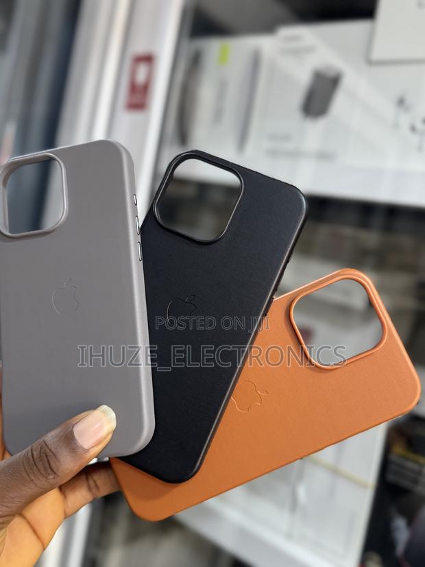 Genuine Leather Case (Magsafe) for iPhone 16pro Max photo 3