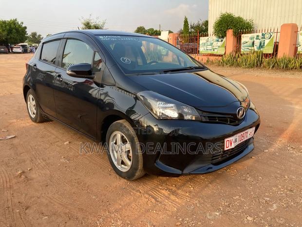 Toyota Vitz 1.3 FWD 5dr 2014 Black