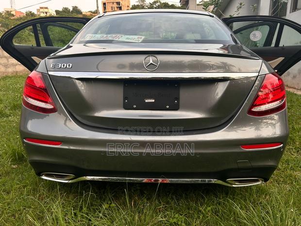 Mercedes-Benz E300 2018 Gray