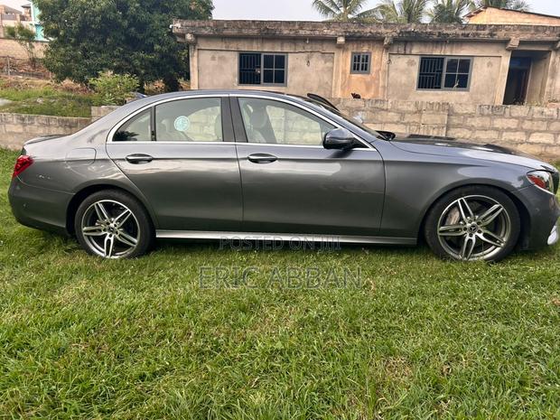 Mercedes-Benz E300 2018 Gray