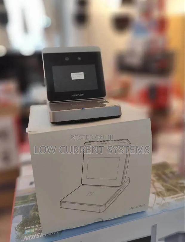 Hikvision Enrollment Station Ds-K1f600u-D6e-F Face and Finger Recognit · Photo 1