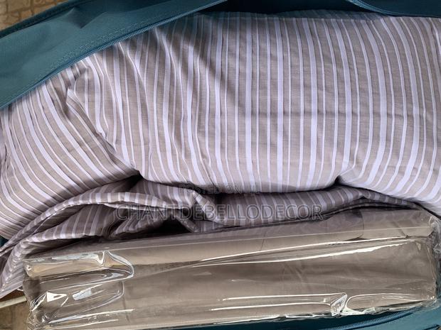 300-thread-count Pure Cotton King Size Removable Duvet Set photo 7