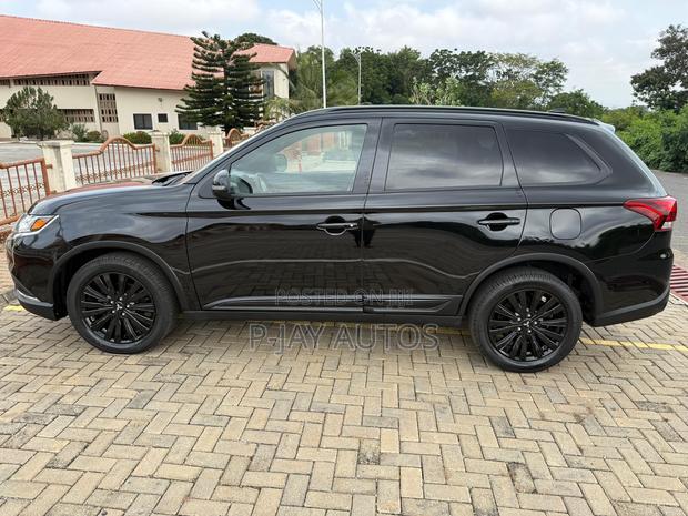 Mitsubishi Outlander 2.4 PHEV AWD 2020 Black