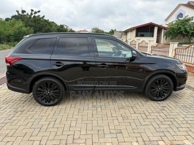 Mitsubishi Outlander 2.4 PHEV AWD 2020 Black