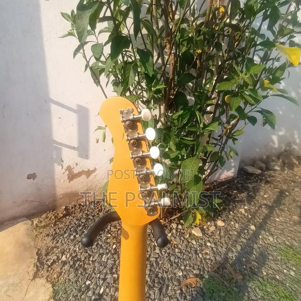Elevation 1/2 Size Guitar photo 6