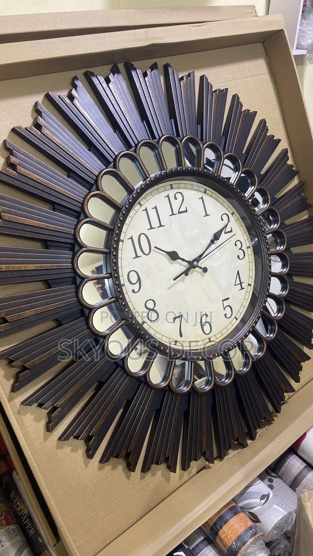 Asthetic Wall Clock · Photo 4