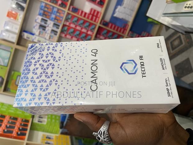 New Tecno Camon 40 256 GB Green