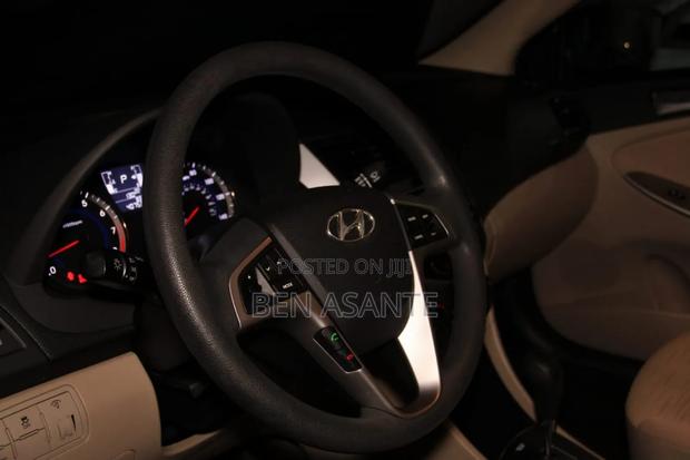 Hyundai Accent SE Sedan 2016 Black