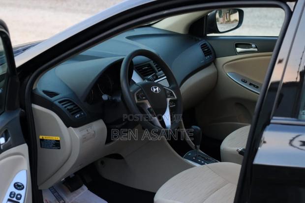 Hyundai Accent SE Sedan 2016 Black