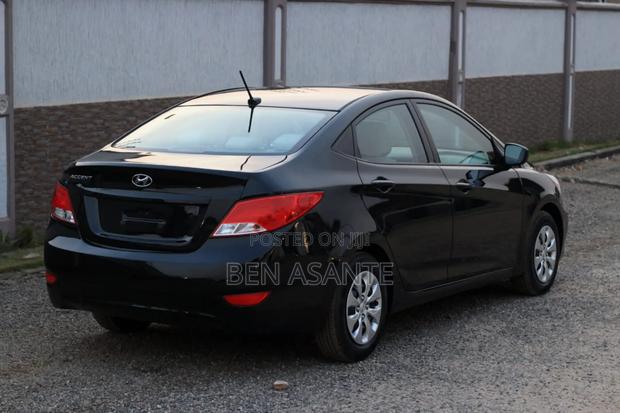 Hyundai Accent SE Sedan 2016 Black