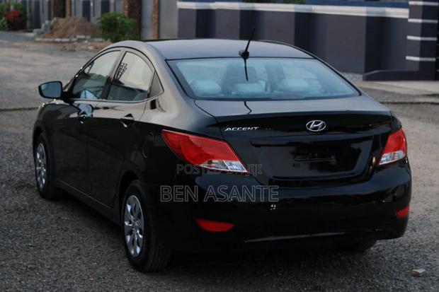 Hyundai Accent SE Sedan 2016 Black