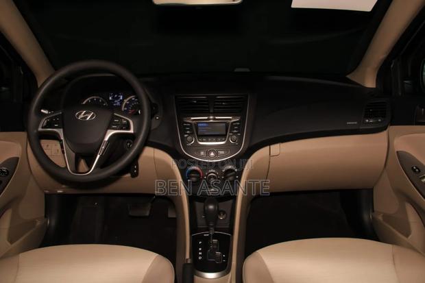 Hyundai Accent SE Sedan 2016 Black