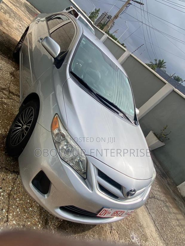 Toyota Corolla LE 4dr Sedan (1.8L 4cyl 4A) 2013 Silver