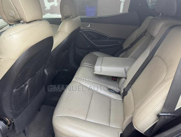 Hyundai Santa Fe 2013 Red photo 4