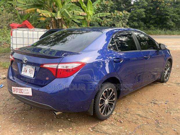 Toyota Corolla S Plus 4dr Sedan (1.8L 4cyl 6M) 2015 Blue