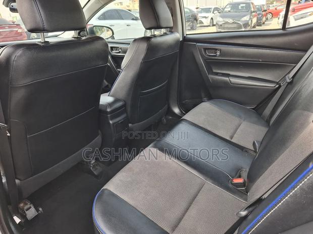 Toyota Corolla LE 4dr Sedan (1.8L 4cyl CVT) 2017 White