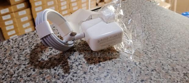 Macbook Pro Adapter Type C 20v1.5 / 15v2 /9v3/5v3 30wat