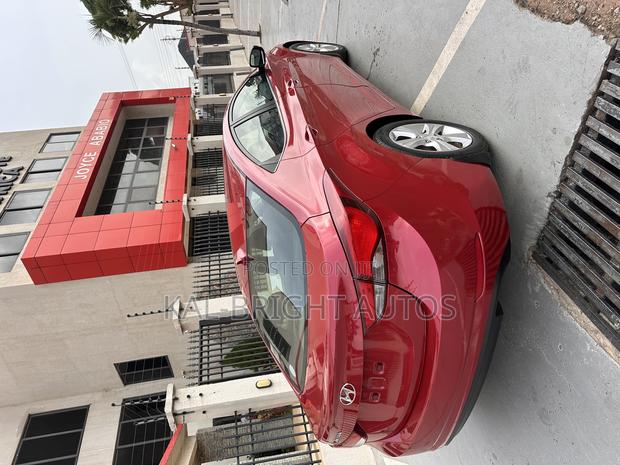 Hyundai Elantra SE Sedan FWD (1.8L 4cyl 6M) 2016 Red