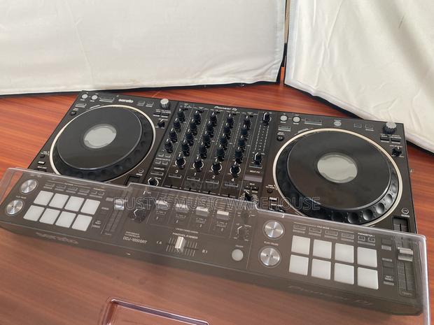 Pioneer DDJ Dj 1000srt With Dust Cover photo 2