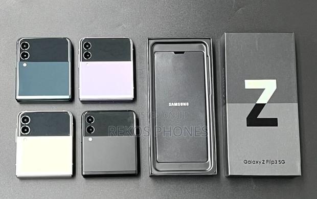 New Samsung Galaxy Z Flip 3 128 GB