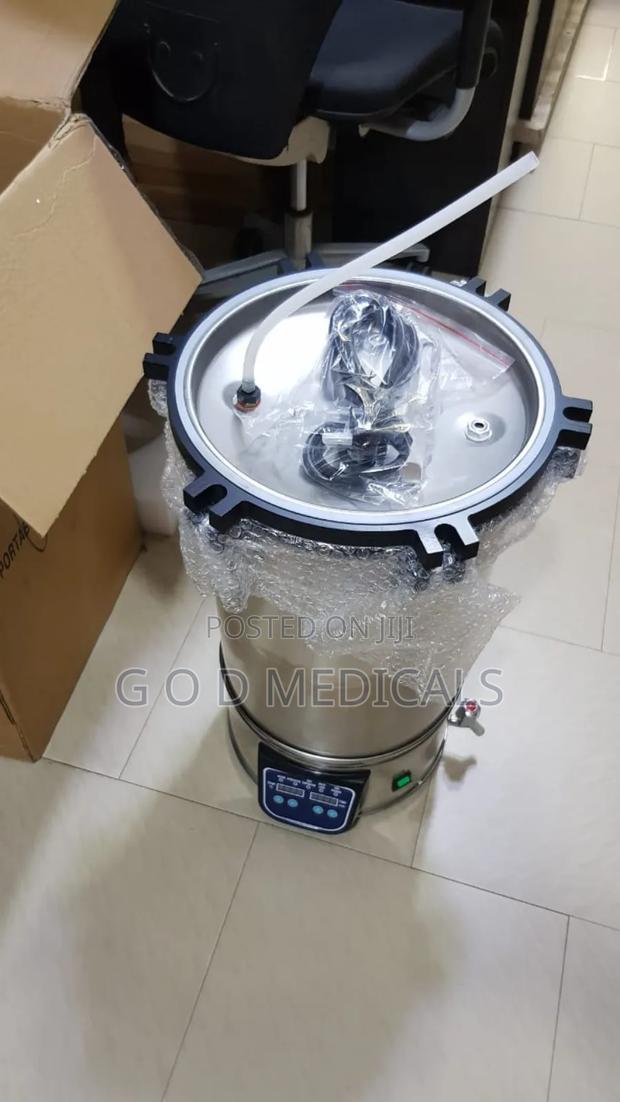 Autoclave With Timer · Photo 2