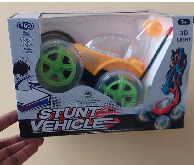 Powerful Remote Control Stunt Car photo 2