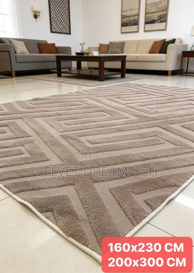 Beautiful Center Carpet – Luxury Comfort for Your Living Room photo 3