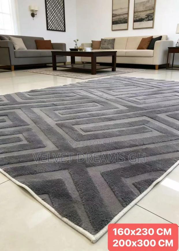 Beautiful Center Carpet – Luxury Comfort for Your Living Room photo 4