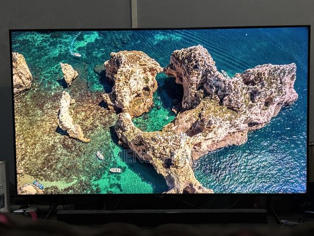 Samsung Ue55au8072u -55inc 8 Series- Crystal Uhd - Smart Tv